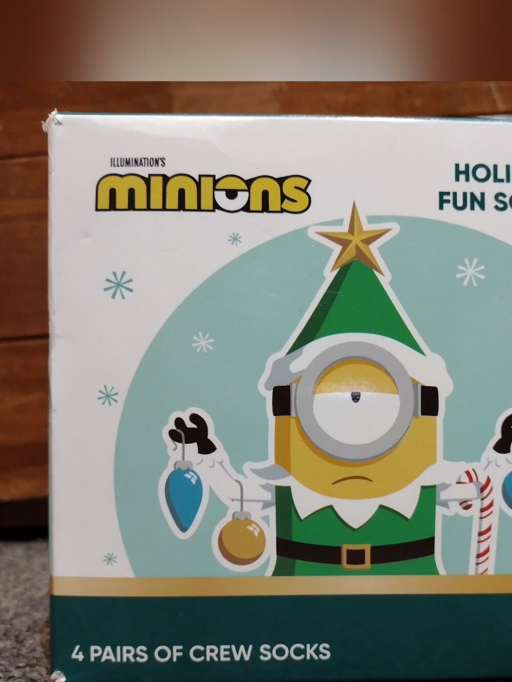 Minions Holiday Adult Crew Socks - 4 Pairs